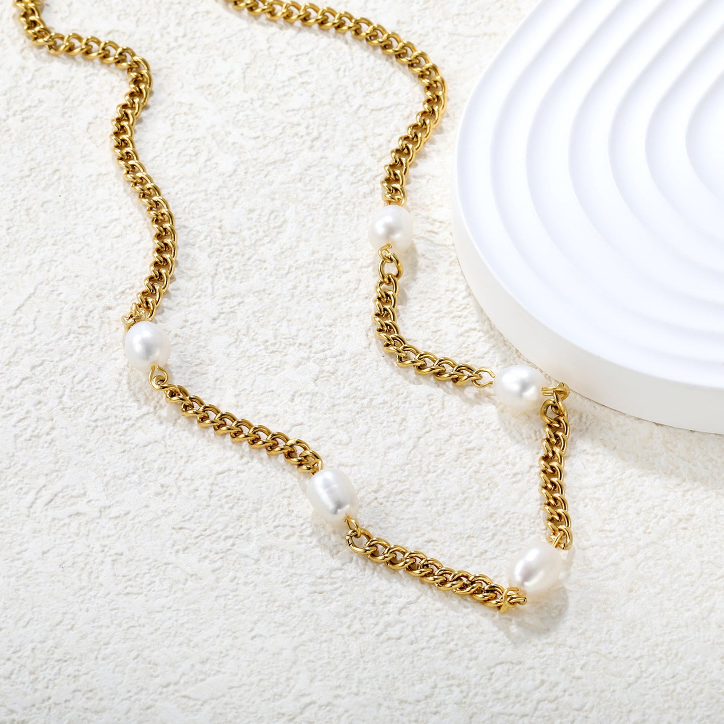 Collar BESHA
