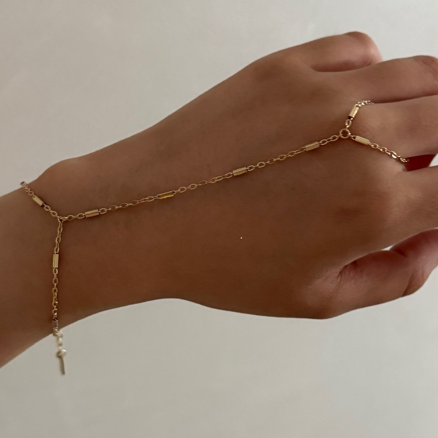 Hand Chain UMI