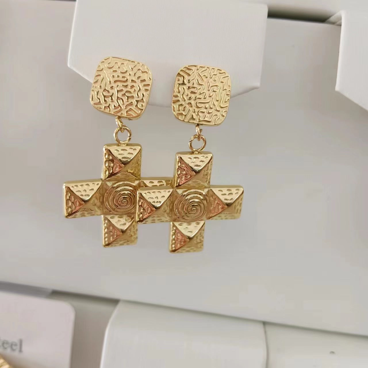 Aretes ELARA